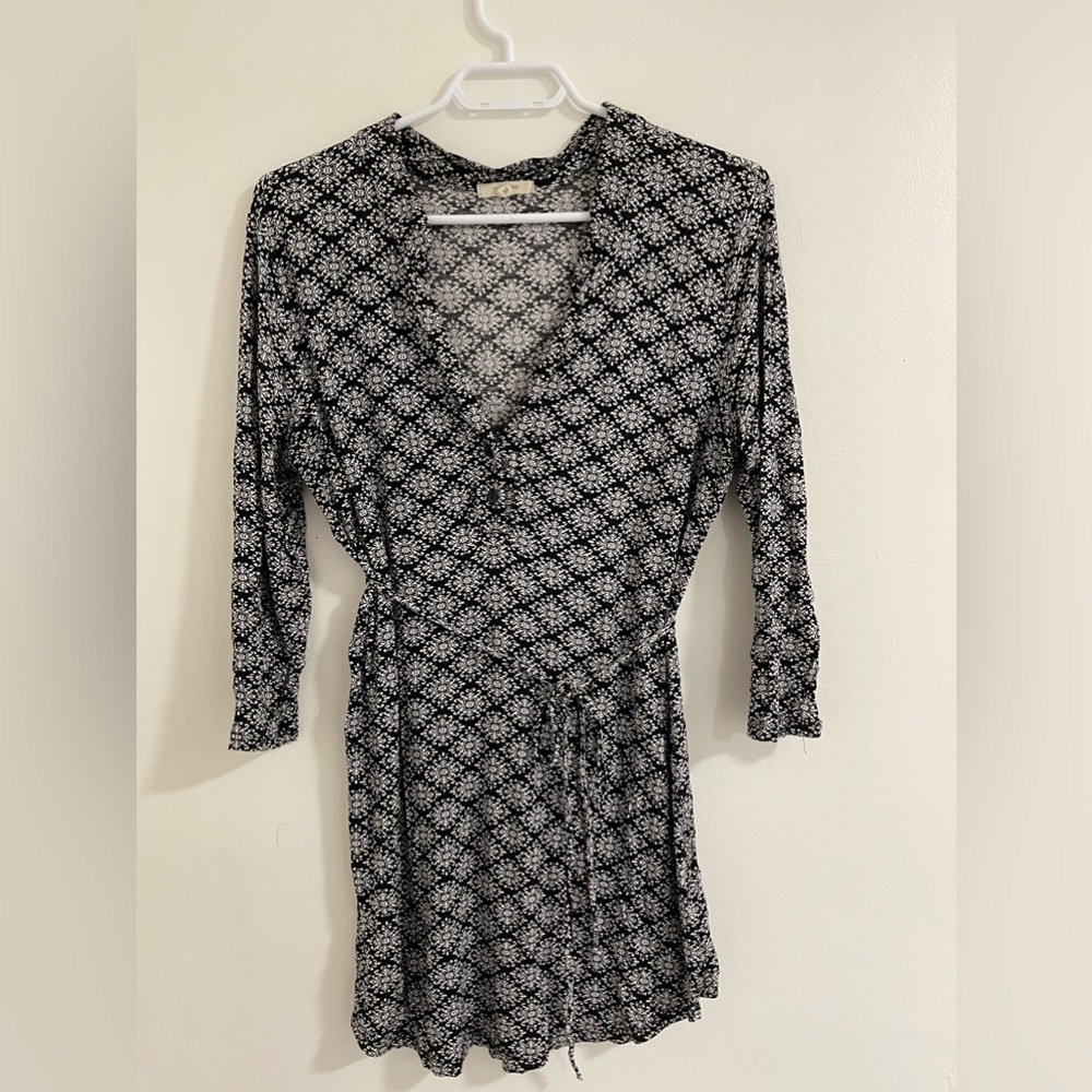 Tunic stretchy top with tie